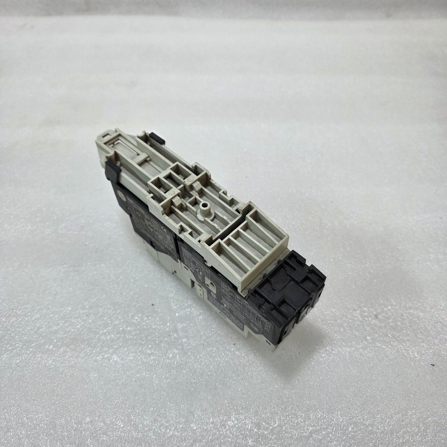 MOELLER EATON PKZM0-6.3 MOTOR PROTECTION CIRCUIT BREAKER + SEO0-11-PKZ0