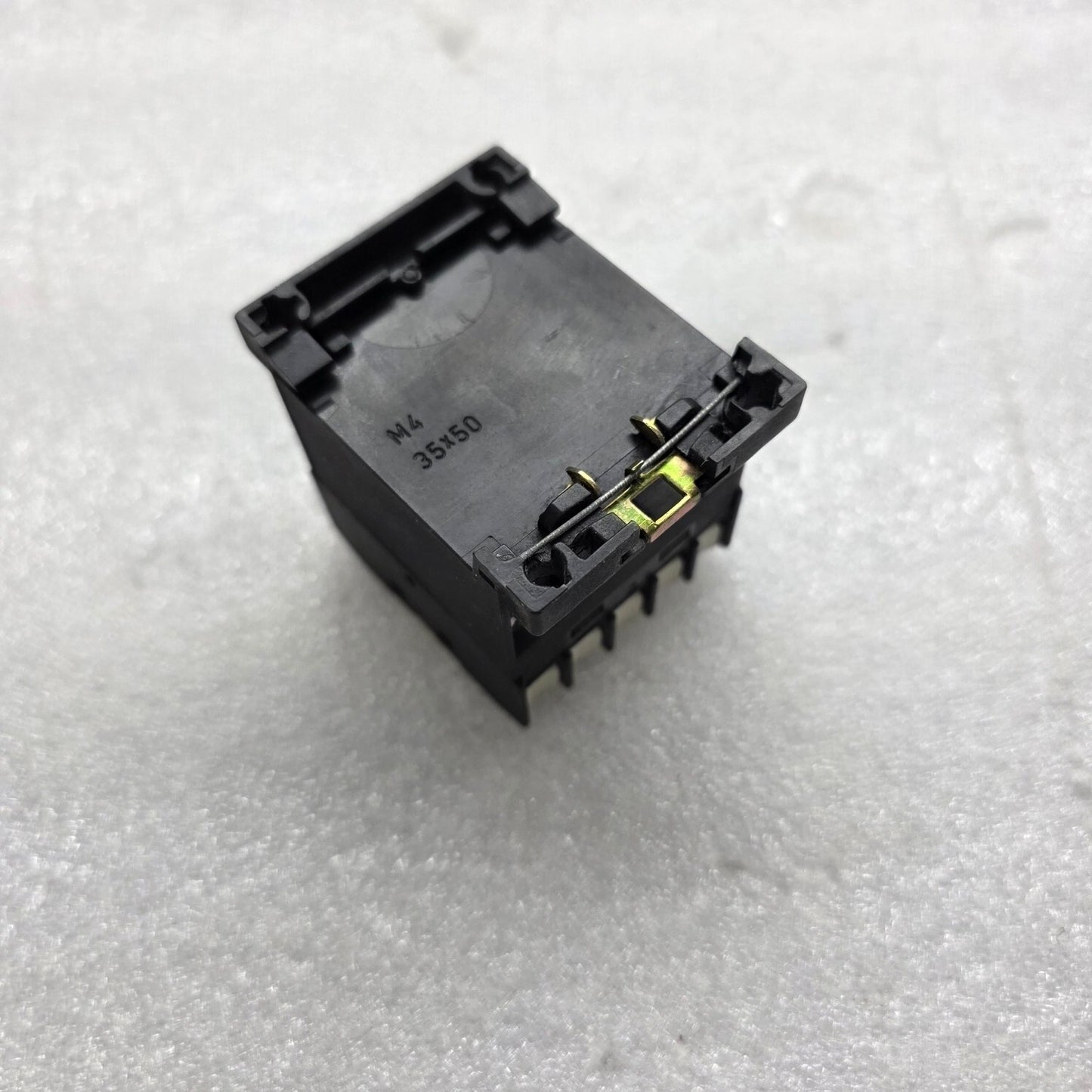 MOELLER DIL-ER-22-GI CONTACTOR RELAY