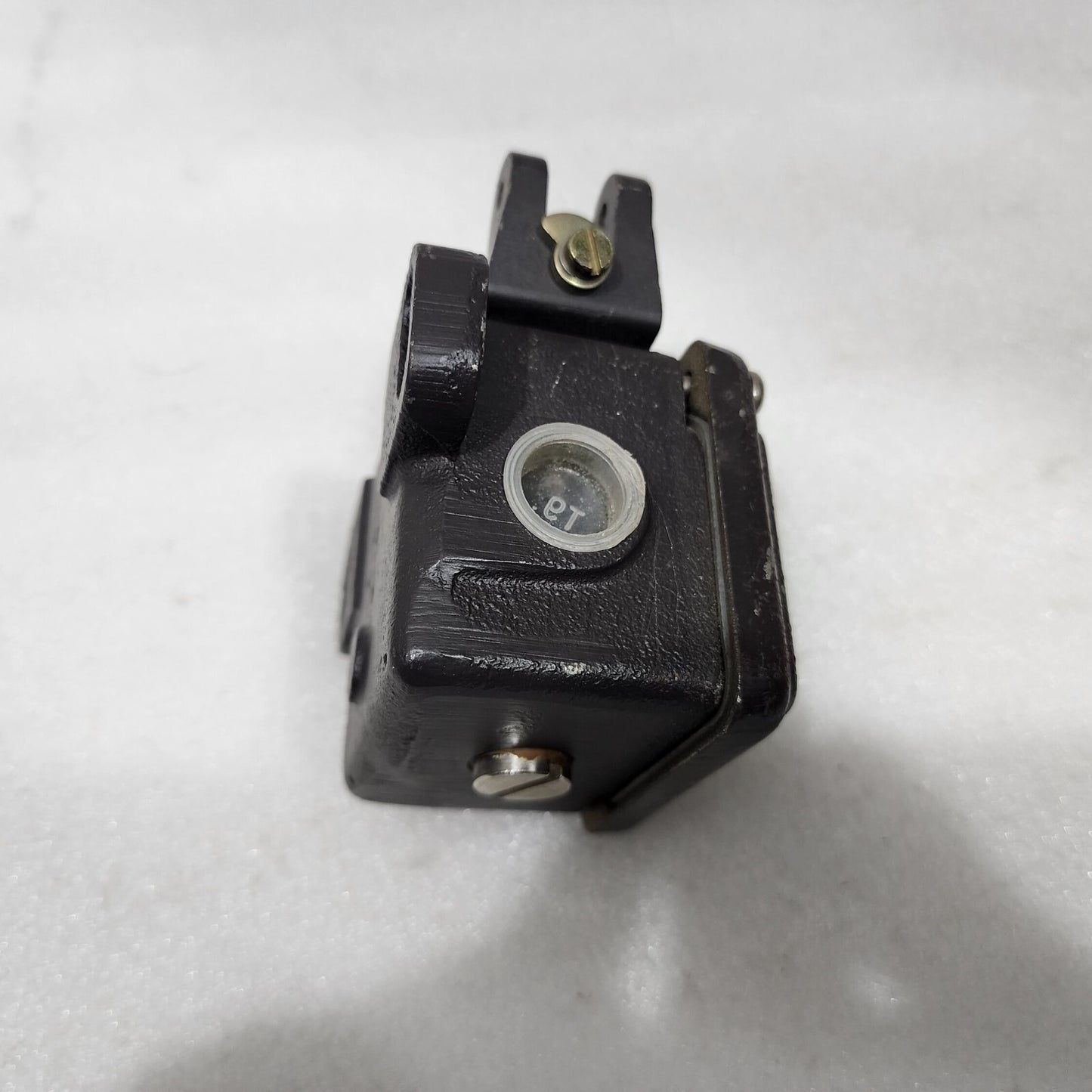 SCHMERSAL TJ 422-01Y OFF SET POSITION SWITCH 380VAC 16A
