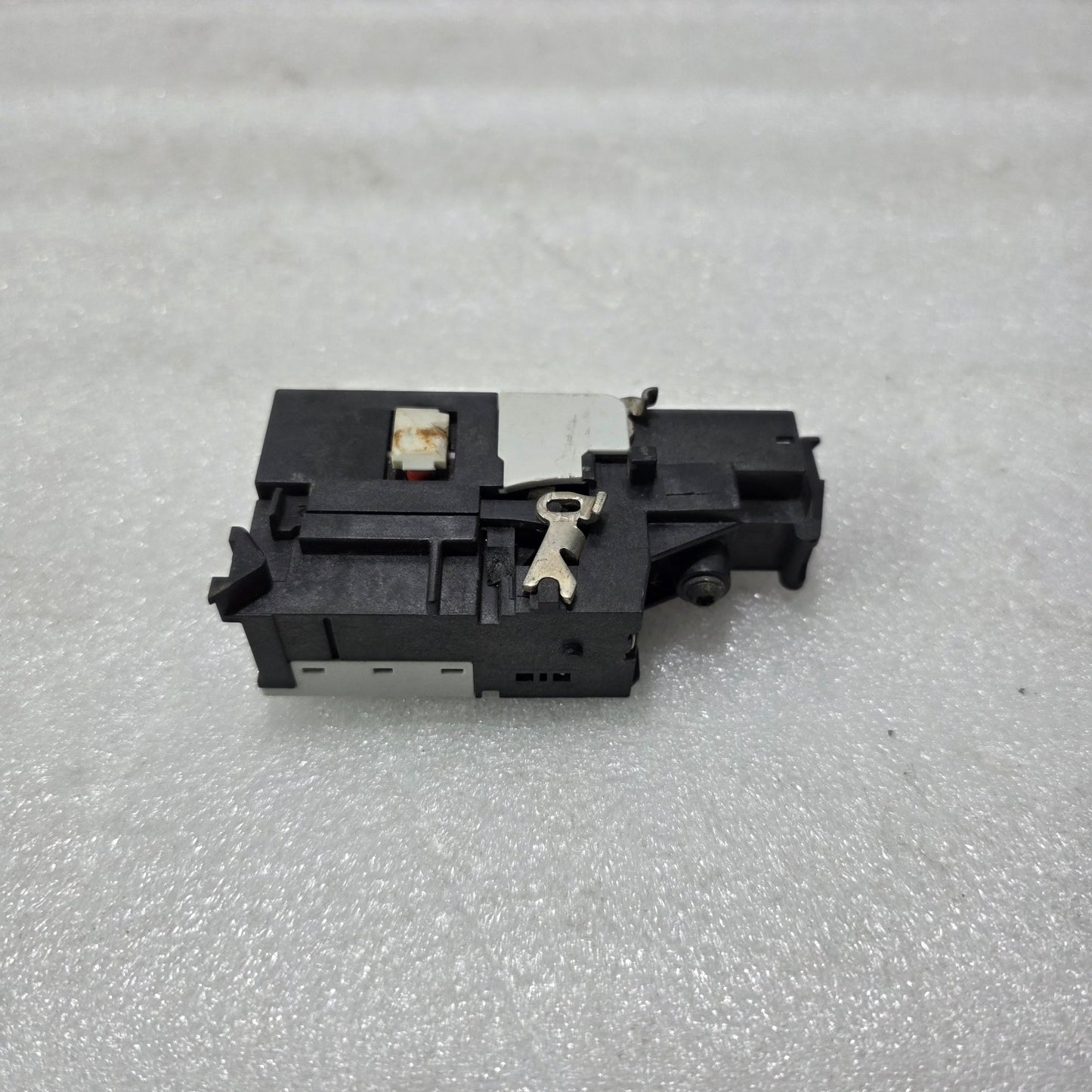 EATON MOELLER NZM2/3-XUHIV UNDERVOLTAGE RELEASE MODULE FOR NZM CIRCUIT BREAKER