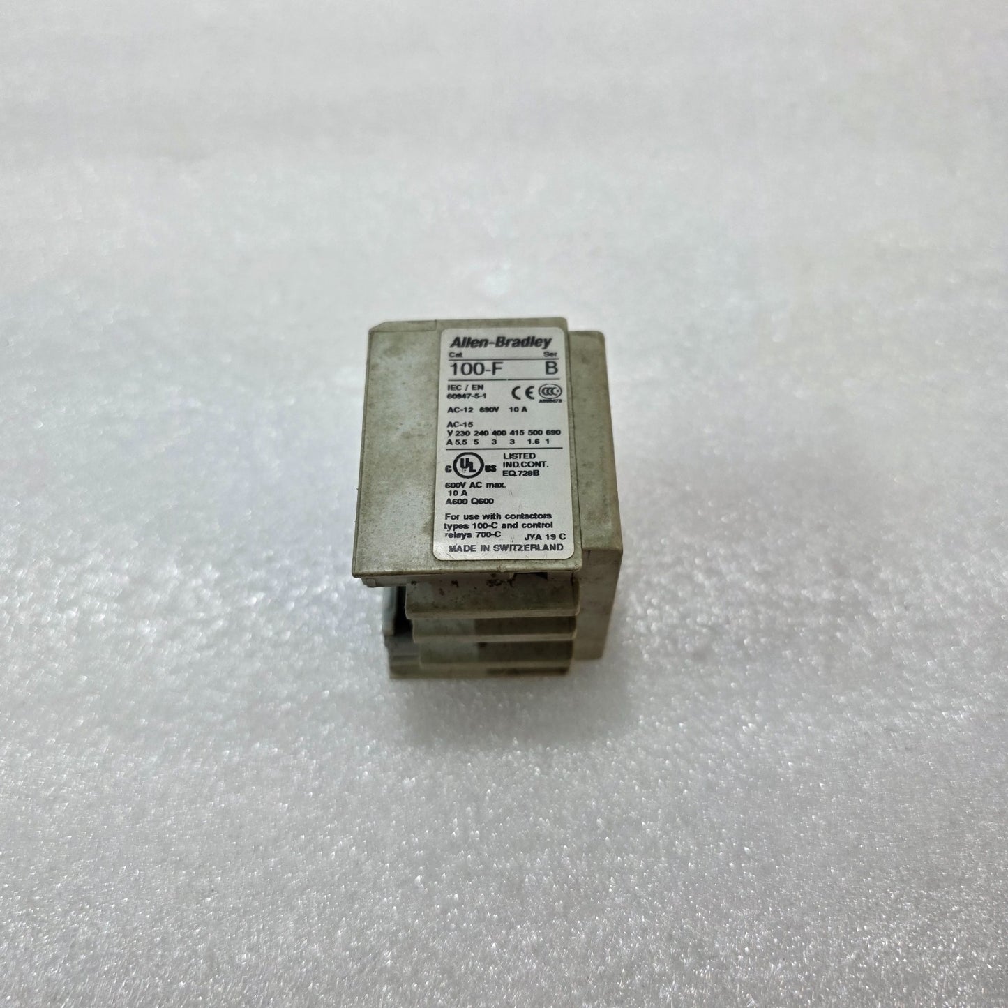 ALLEN-BRADLEY 100-F AUXILIARY CONTACT BLOCK A22 – 10A 690V INDUSTRIAL CONTROL RE