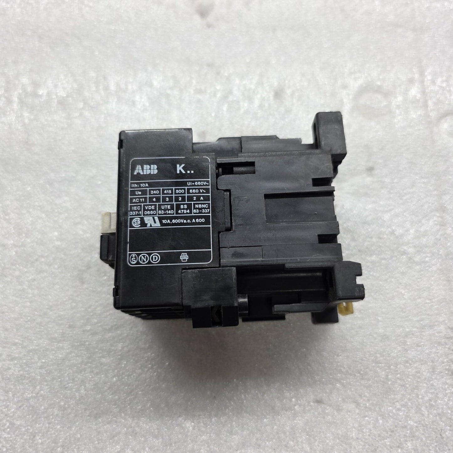 ABB K40E CONTACTOR 10A 220-240V