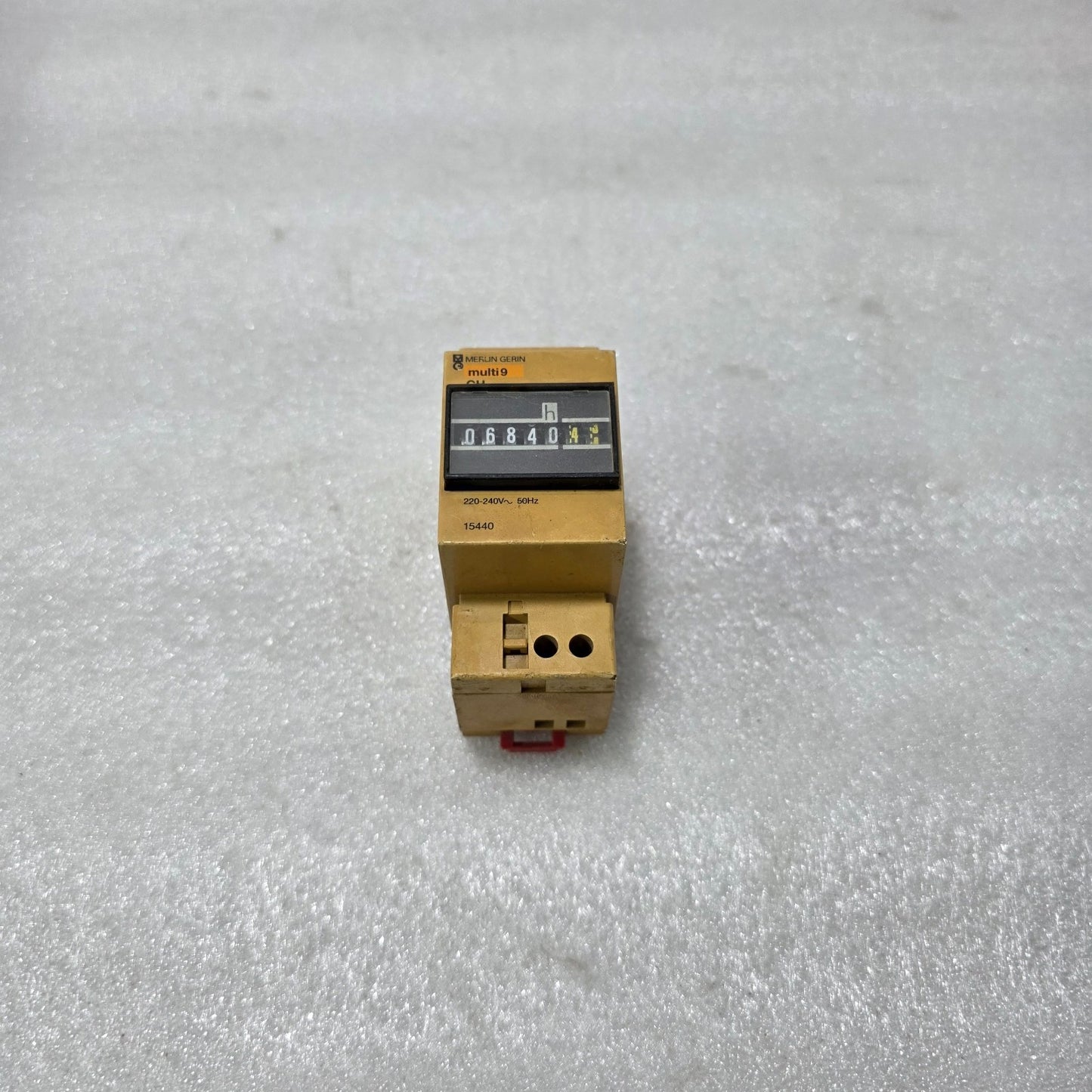 MERLIN GERIN MULTI 9 CH UWZ 35V HOUR METER 220–240V AC 50HZ