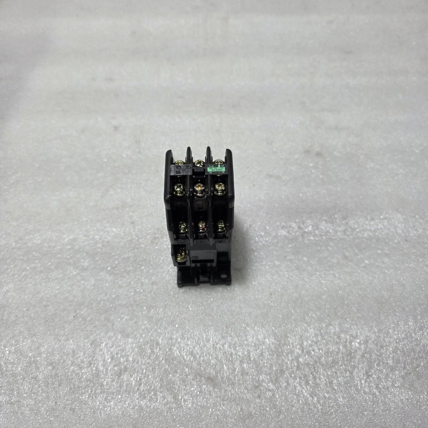 FUJI ELECTRIC SRC50-2U/X (4A2B) SAFETY RELAY MODULE COIL VOLTAGE 100-110V