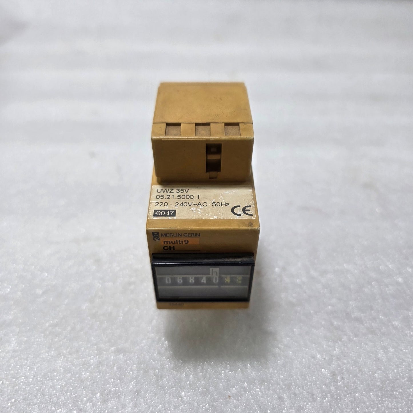 MERLIN GERIN MULTI 9 CH UWZ 35V HOUR METER 220–240V AC 50HZ