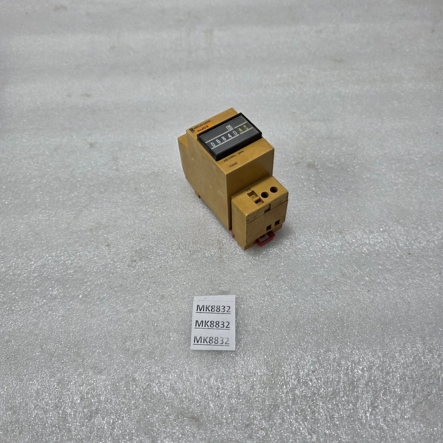 MERLIN GERIN MULTI 9 CH UWZ 35V HOUR METER 220–240V AC 50HZ