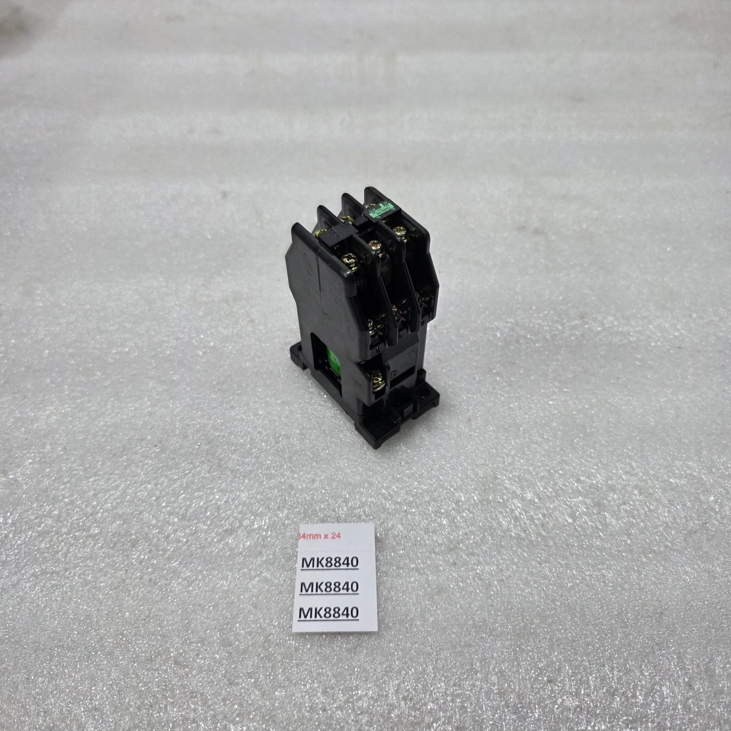 FUJI ELECTRIC SRC50-2U/X (4A2B) SAFETY RELAY MODULE COIL VOLTAGE 100-110V