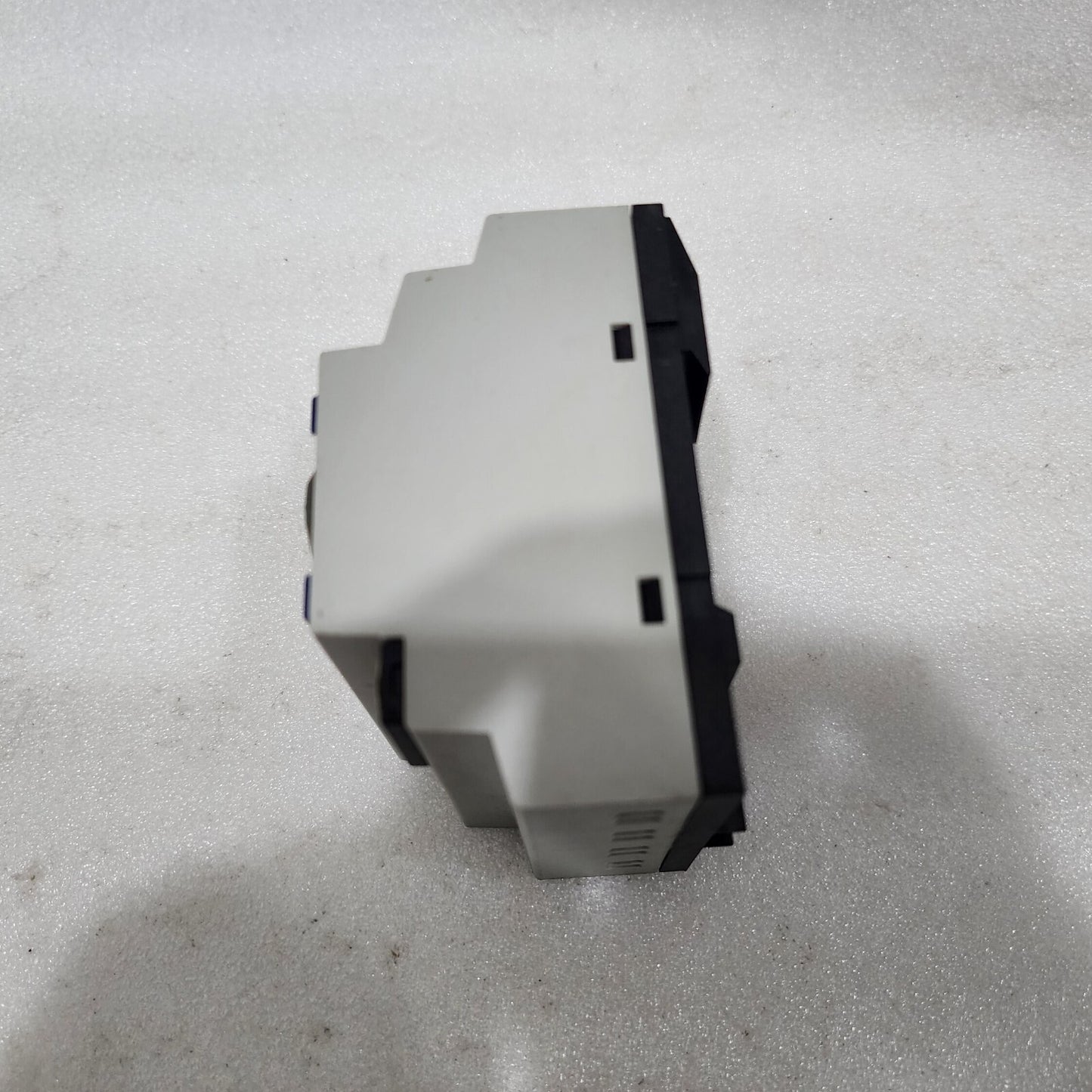 ALLEN BRADLEY CAT 1760-L12BWB-NC PICO LOGIC RELAY SER B REV D 24VDC