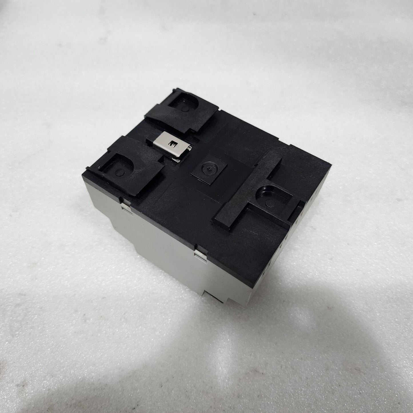 ALLEN BRADLEY CAT 1760-L12BWB-NC PICO LOGIC RELAY SER B REV D 24VDC