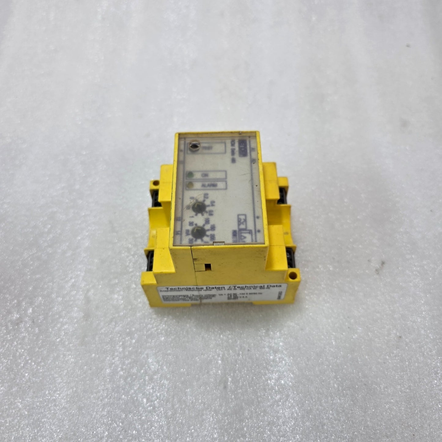 BENDER RCM SERIE 460 RCM465Y-13 RESIDUAL CURRENT MONITOR B94012033 90-132V