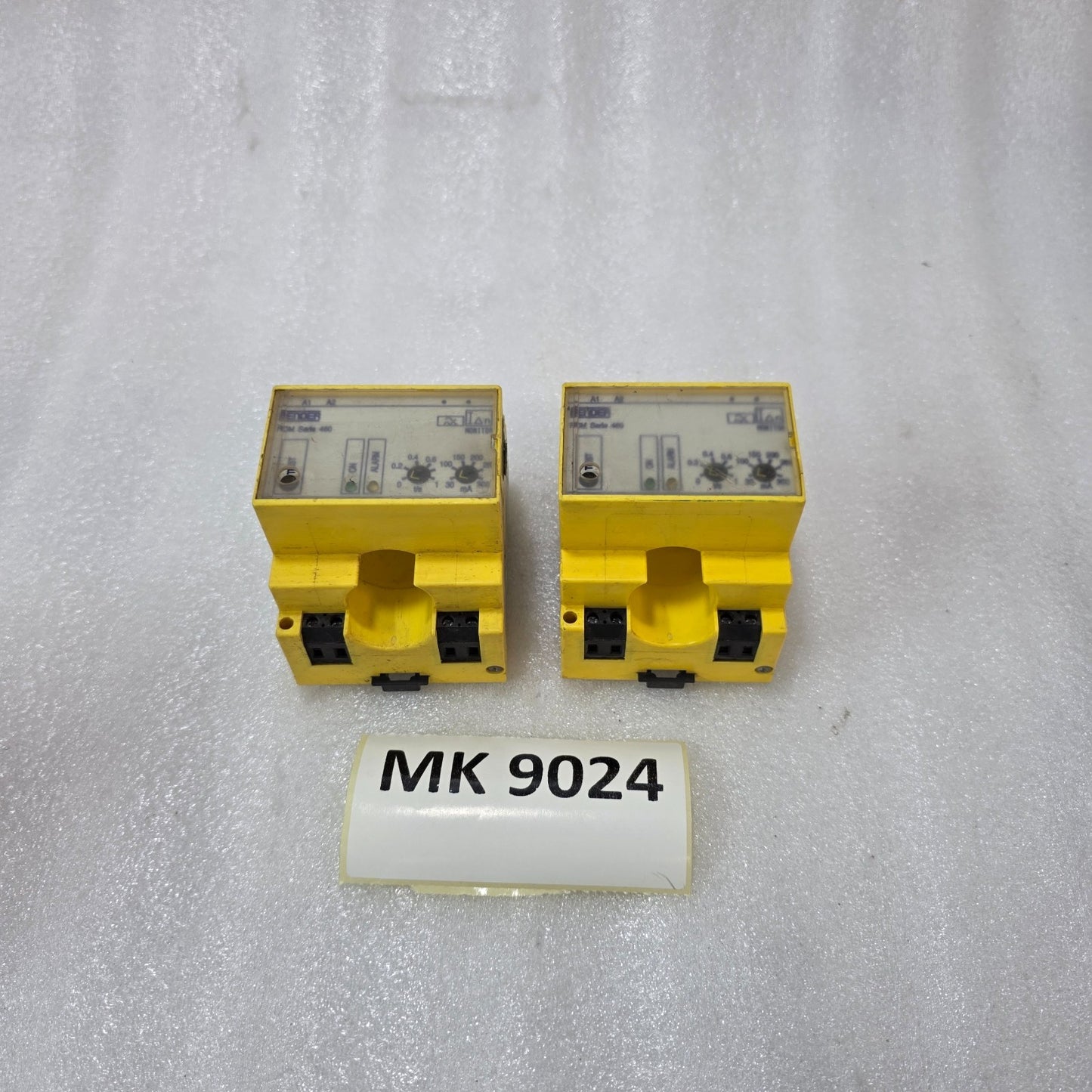 BENDER RCM SERIE 460 RCM465Y-13 RESIDUAL CURRENT MONITOR B94012033 90-132V