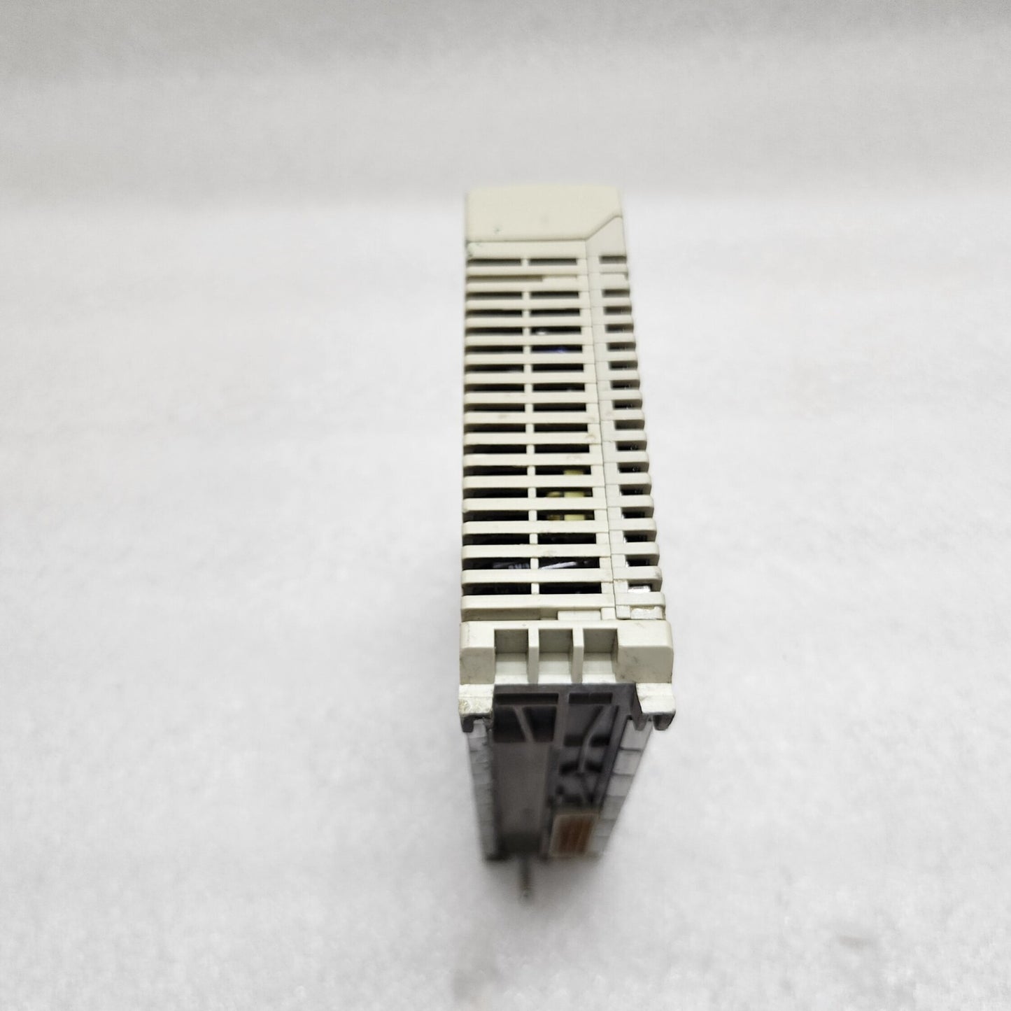 TSXASY800 8Q ANA.HL.NON ANALOG OUTPUT MODULE