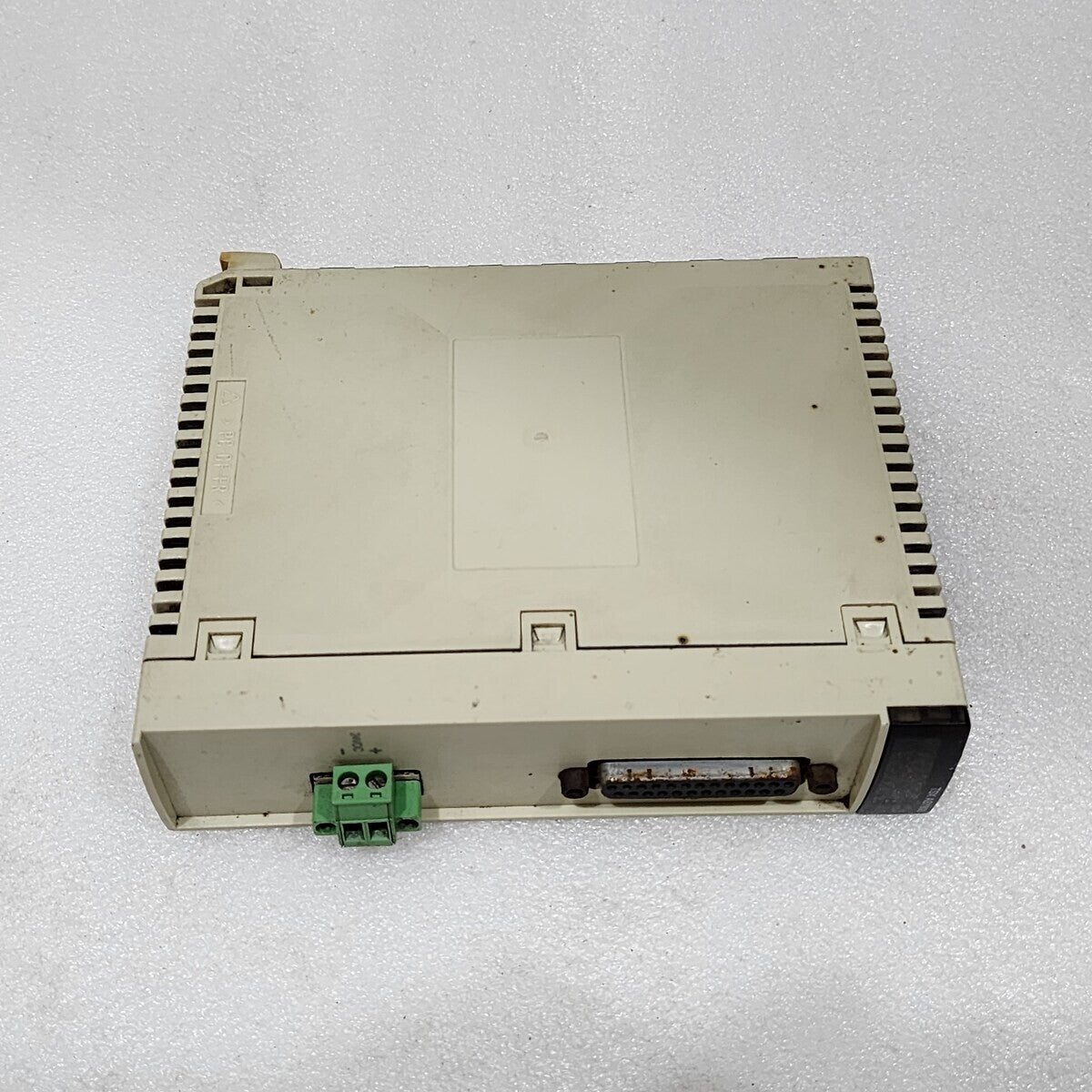 TSXASY800 8Q ANA.HL.NON ANALOG OUTPUT MODULE