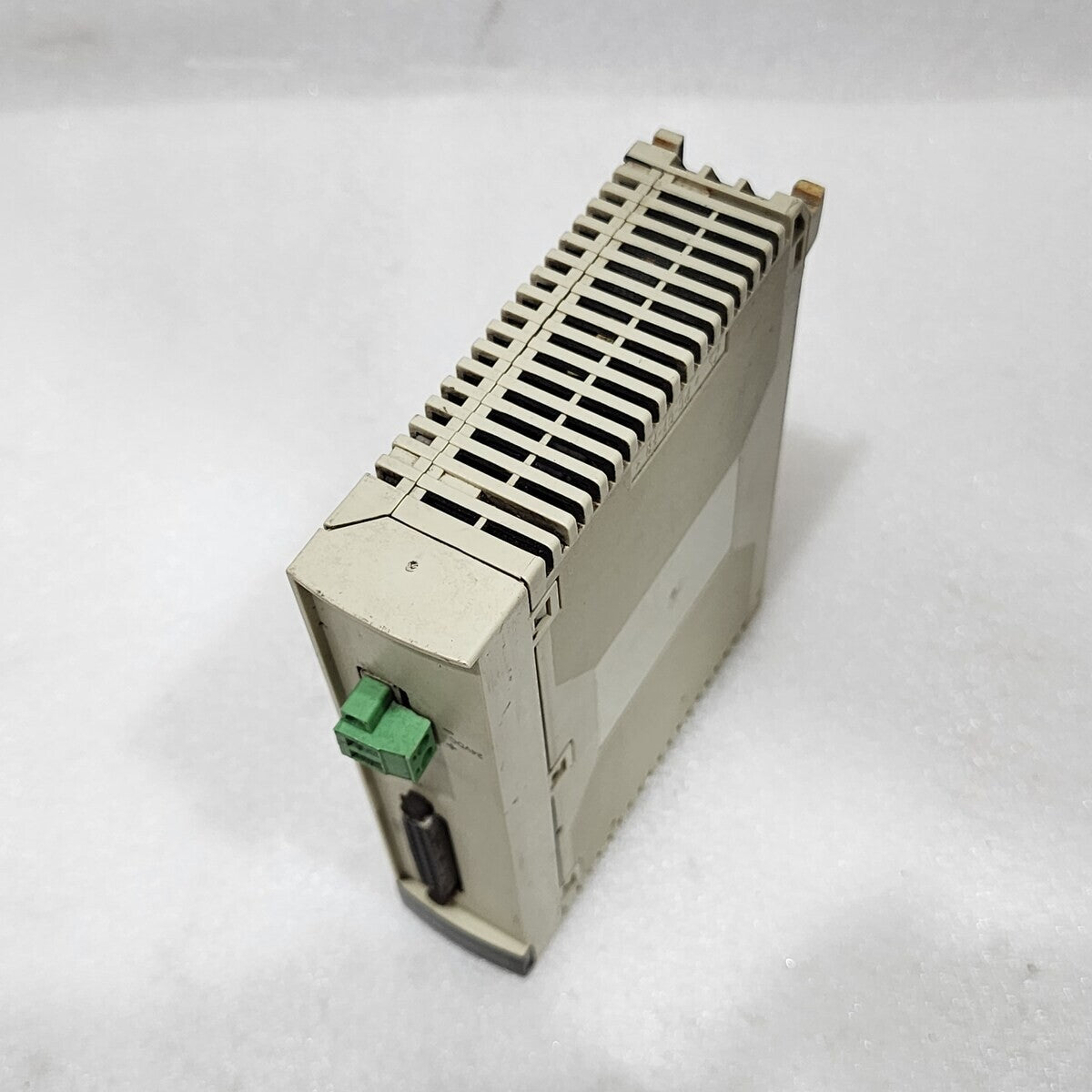 TSXASY800 8Q ANA.HL.NON ANALOG OUTPUT MODULE