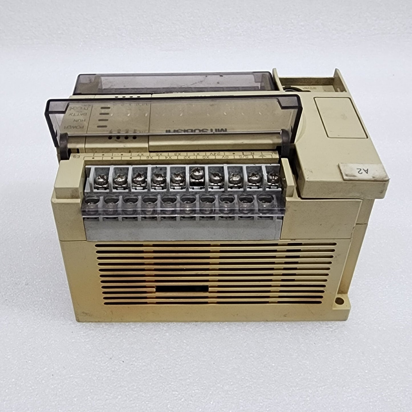 MITSUBISHI MELSEC FX2N-16MR-ES/UL PROGRAMMABLE CONTROLLER 100-240VAC BODY CRACK
