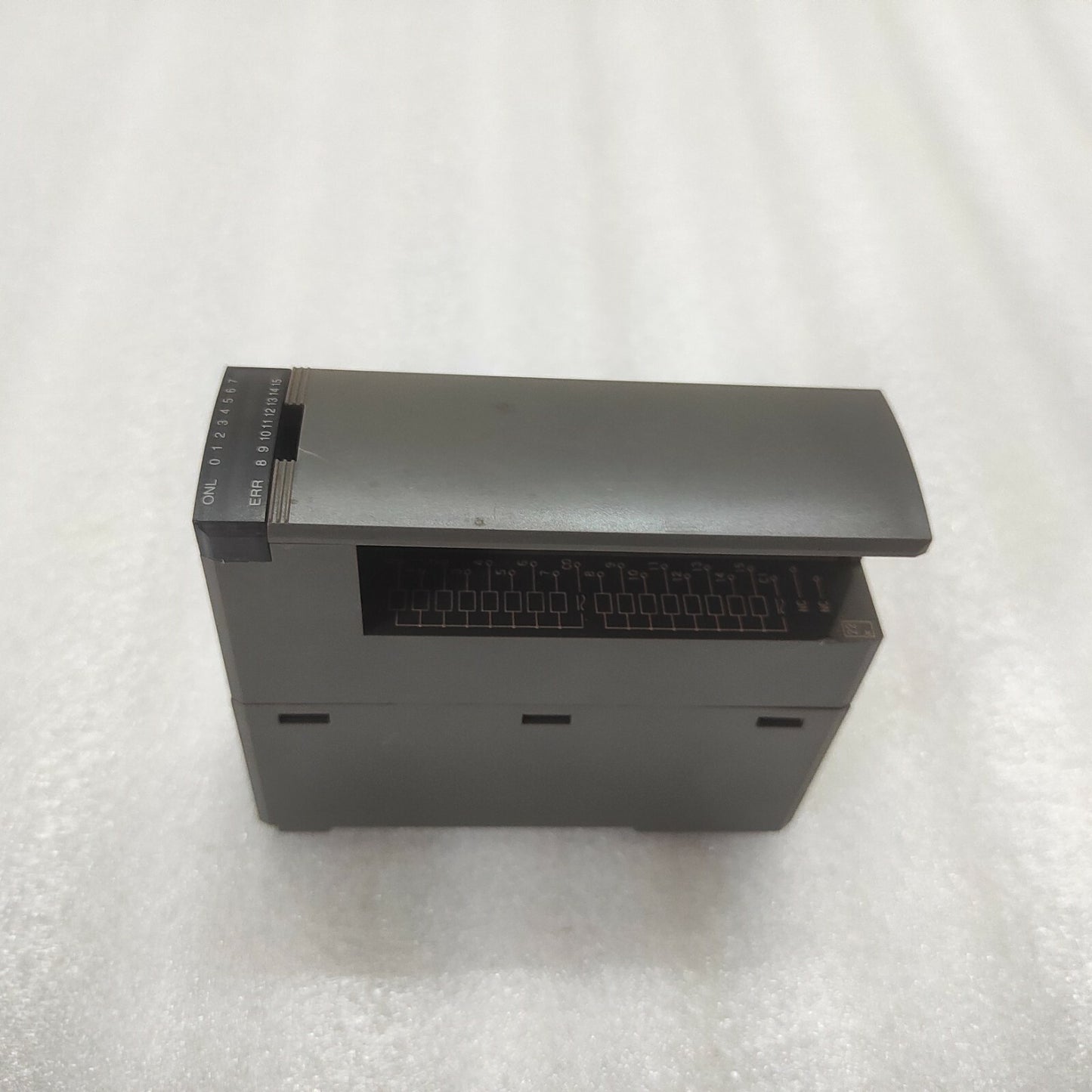 FUJI ELECTRIC NP1Y16R-08 DIGITAL INPUT MODULE