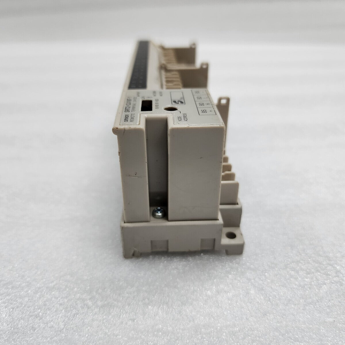 OMRON SRT2-OD16T-1 REMOTE TERMINAL 24VDC
