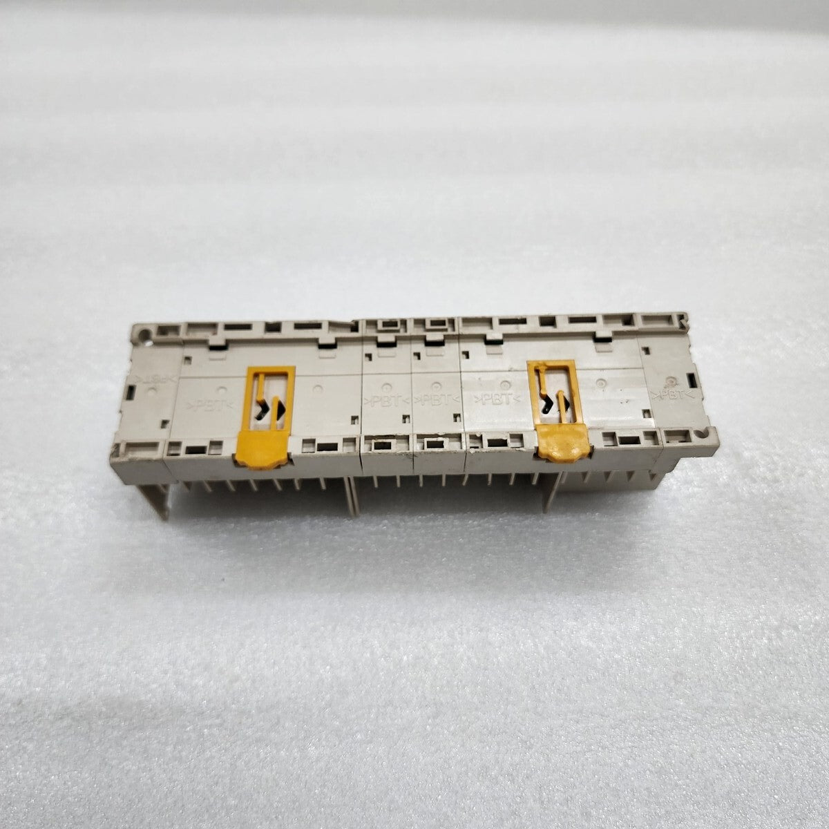 OMRON SRT2-OD16T-1 REMOTE TERMINAL 24VDC