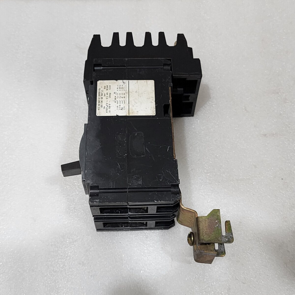 SQUARE D FA24015AC FA/LA MOLDED CASE CIRCUIT BREAKER 15A