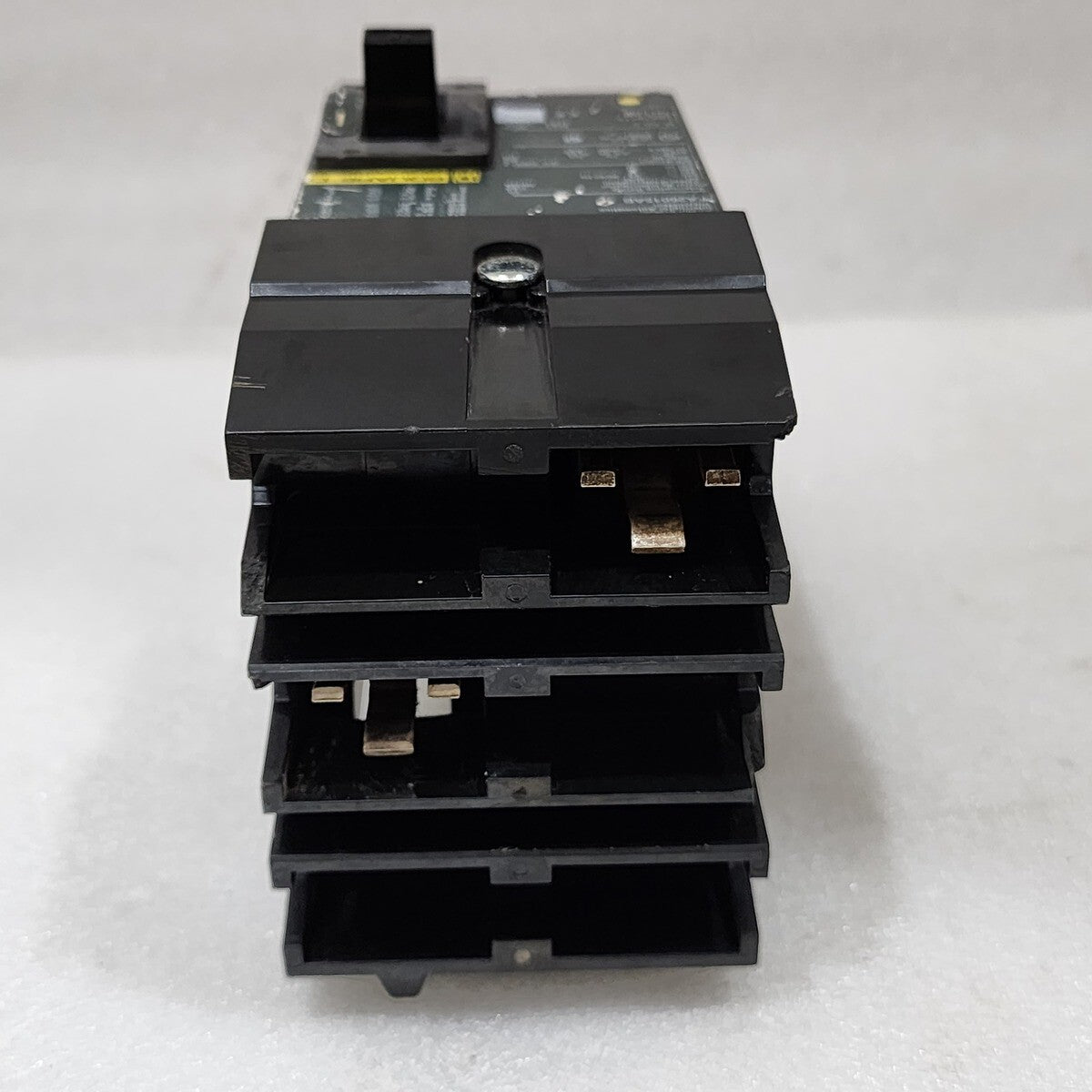 SQUARE D FA 15 A  CIRCUIT BREAKER 15A FA26015AB FA/LA MOLDED CASE CIRCUIT BREAKE
