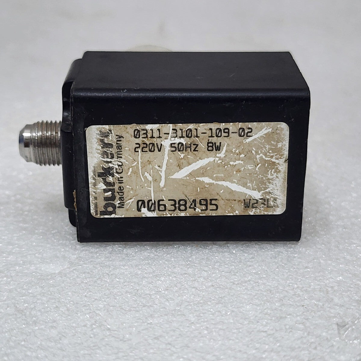 BURKERT 0311-3101-109-02 DIRECT ACTING 3/2 WAY PLUNGER VALVE 00638495