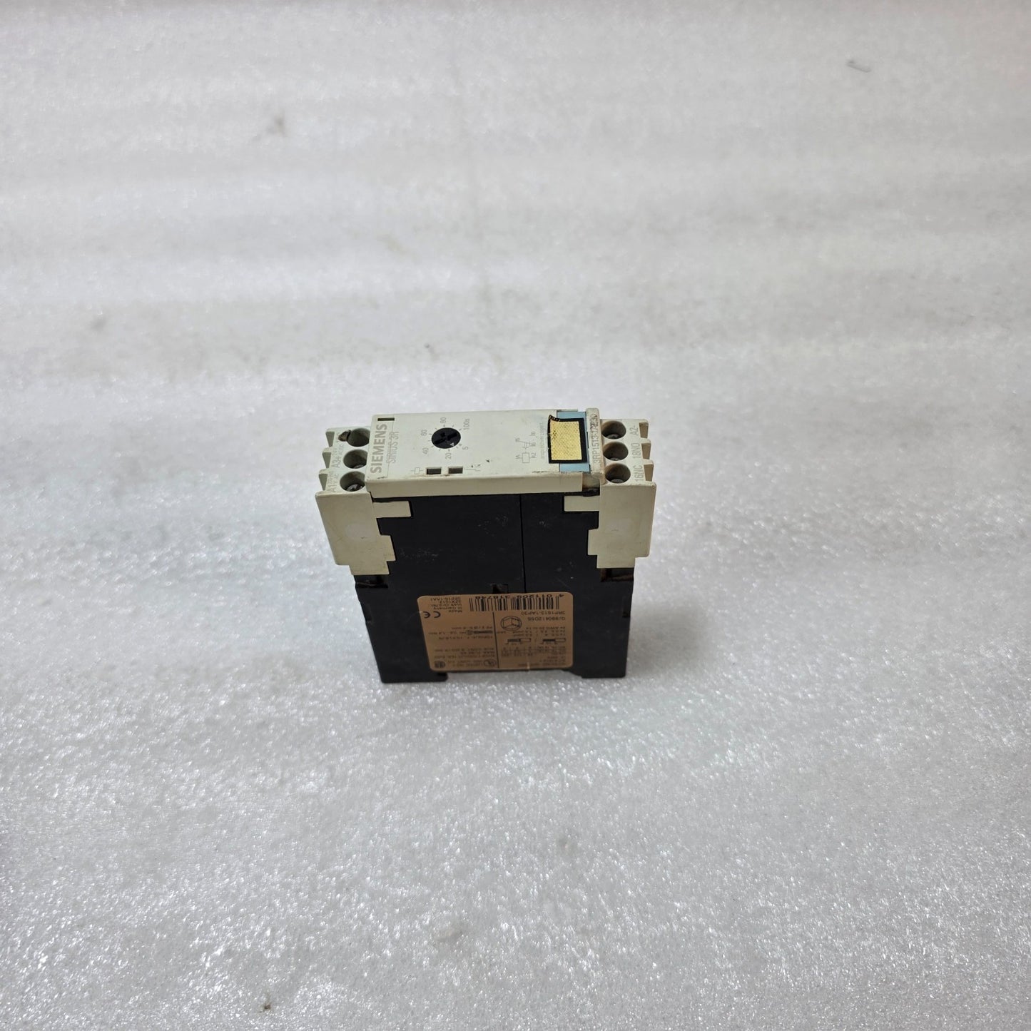 SIEMENS SIRIUS 3RP1513-1AP30 TIME RELAY ON-DELAY