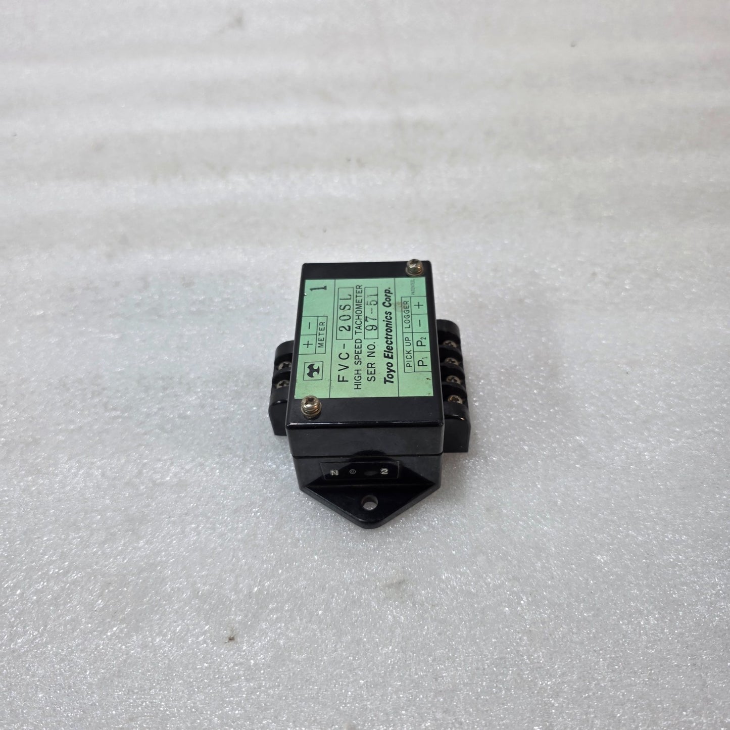 TOYO ELECTRONICS FVC-20SL HIGH SPEED TACHOMETER FREQUENCY TO VOLTAGE CONVERTER