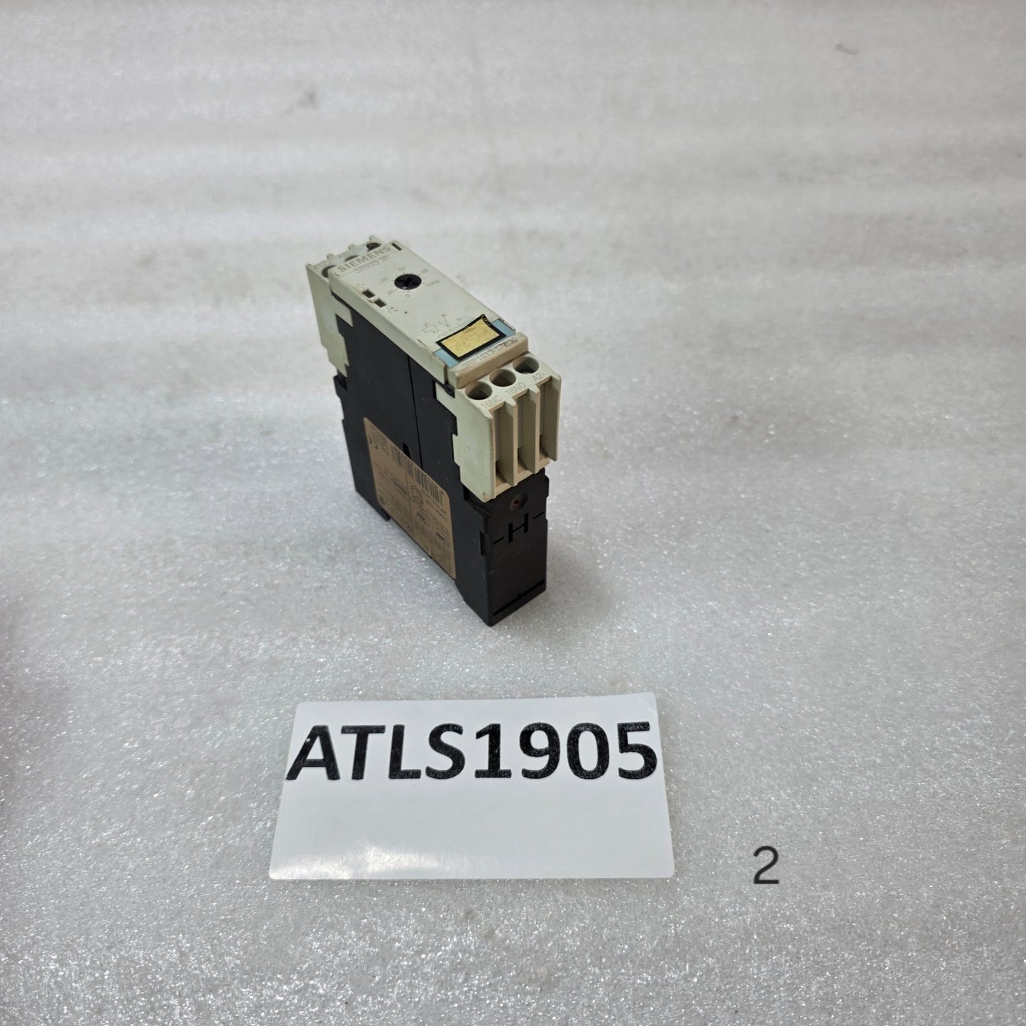 SIEMENS SIRIUS 3RP1513-1AP30 TIME RELAY ON-DELAY