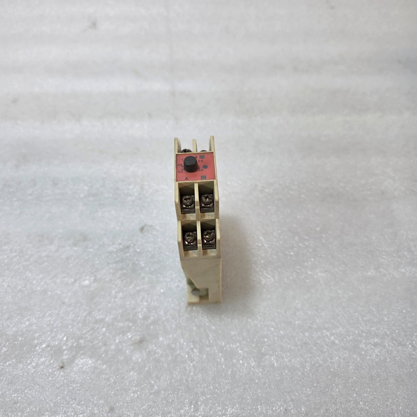 MITSUBISHI SRS-H NP SOLID STATE TIMER 380-440VAC 50/60HZ INDUSTRIAL TIME RELAY