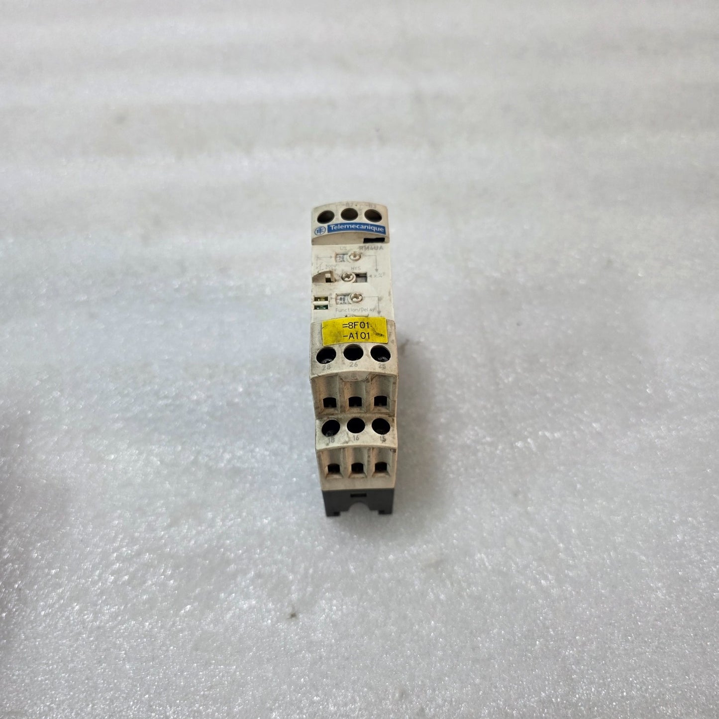 RM4UA33M VOLTAGE MONITORING RELAY 220-240V AC | TELEMECANIQUE RM4 SERIES