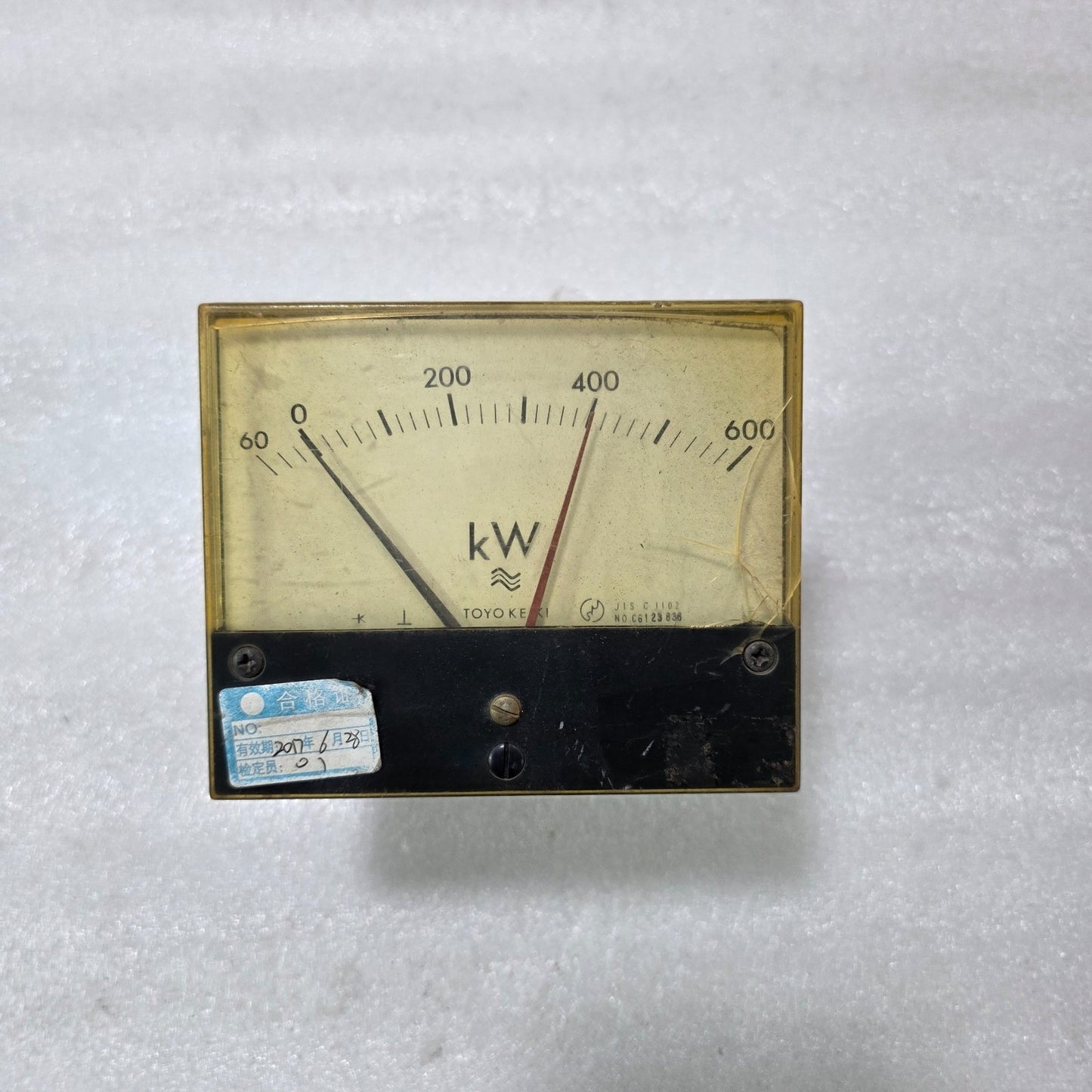 TOYO KEIKI ECF-12NB ANALOG KILOWATT METER 0–600 KW PT 460/115V CT 1000/5A PANEL