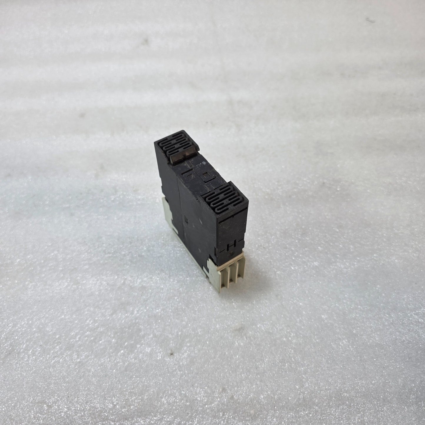 SIEMENS SIRIUS 3RP1525 TIME RELAY 3RP1525-1AP30