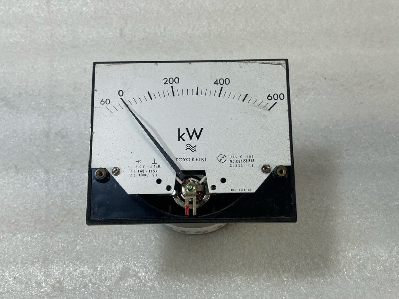 TOYO KEIKI ECF-12NB ANALOG KILOWATT METER 0–600 KW PT 460/115V CT 1000/5A PANEL