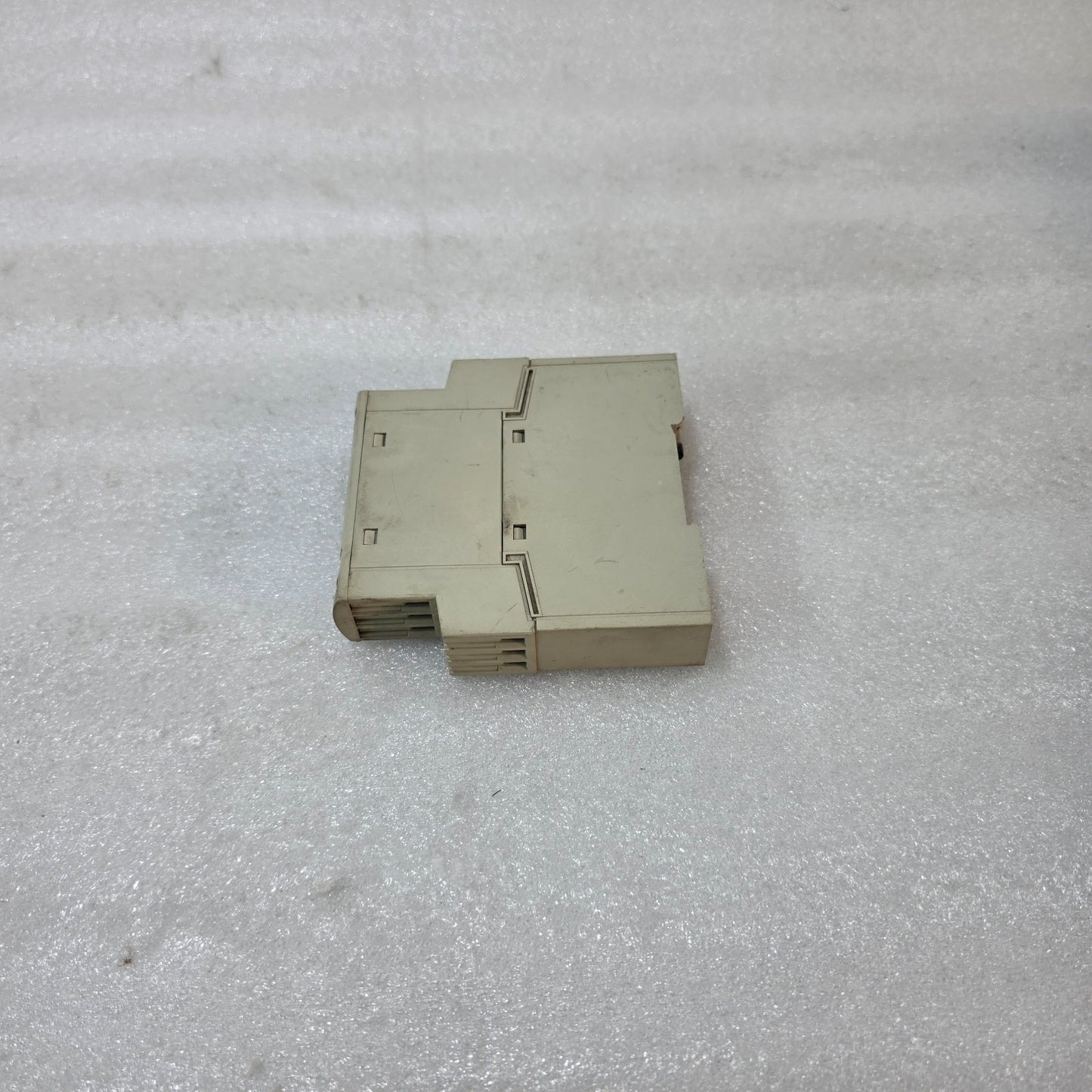 TELEMECANIQUE LT3SA00MW MOTOR THERMISTOR PROTECTION RELAY 24-230V AC/DC