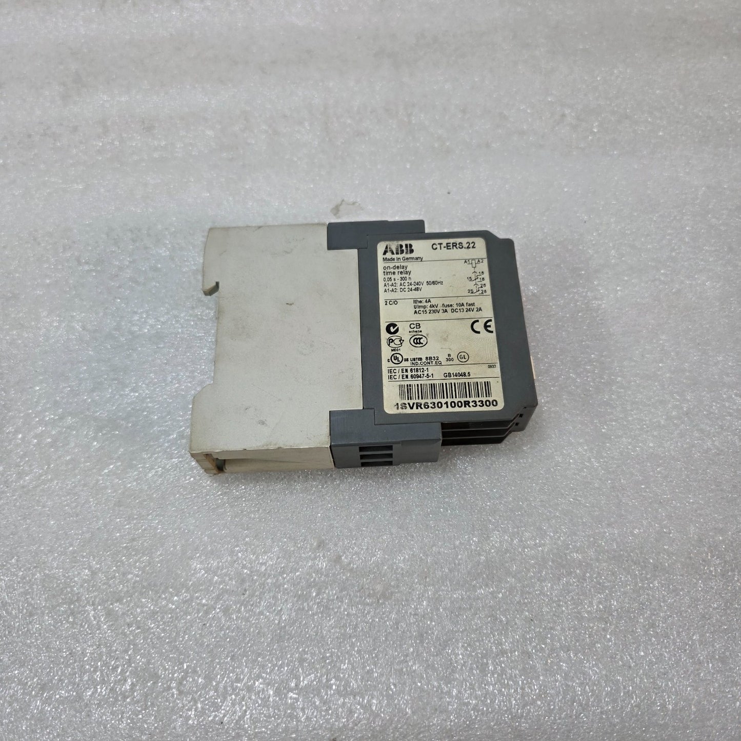ABB CT-ERS.22 ON-DELAY TIME RELAY 0.05S–300H 24-240V AC/DC 1SVR630100R3300
