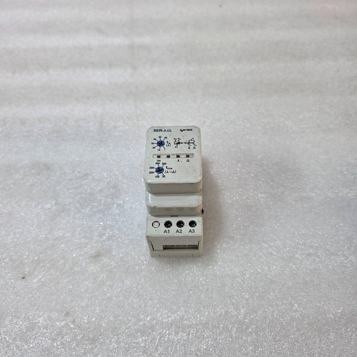 ENTES SER-Y/Δ Y2722 REV.1 STAR-DELTA TIMER RELAY 220–230VAC / 24VAC-DC, 2NO, 5A