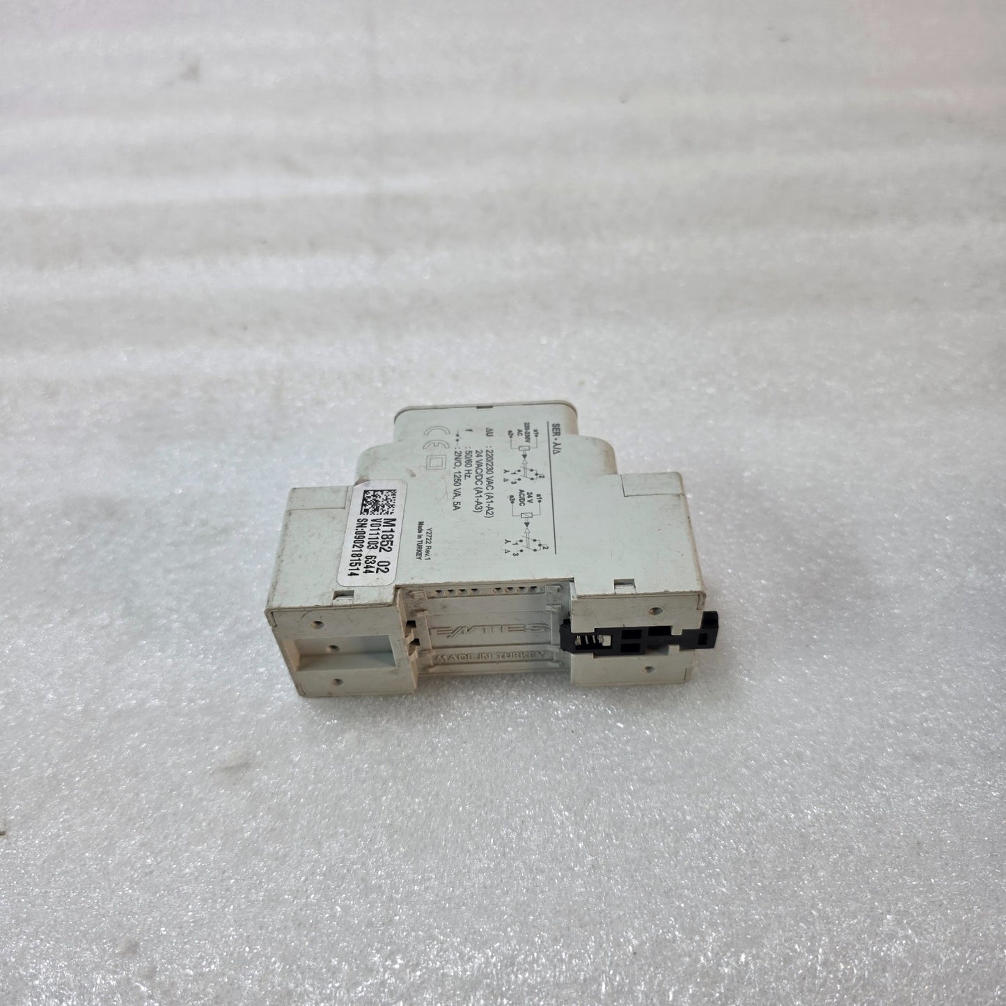ENTES SER-Y/Δ Y2722 REV.1 STAR-DELTA TIMER RELAY 220–230VAC / 24VAC-DC, 2NO, 5A
