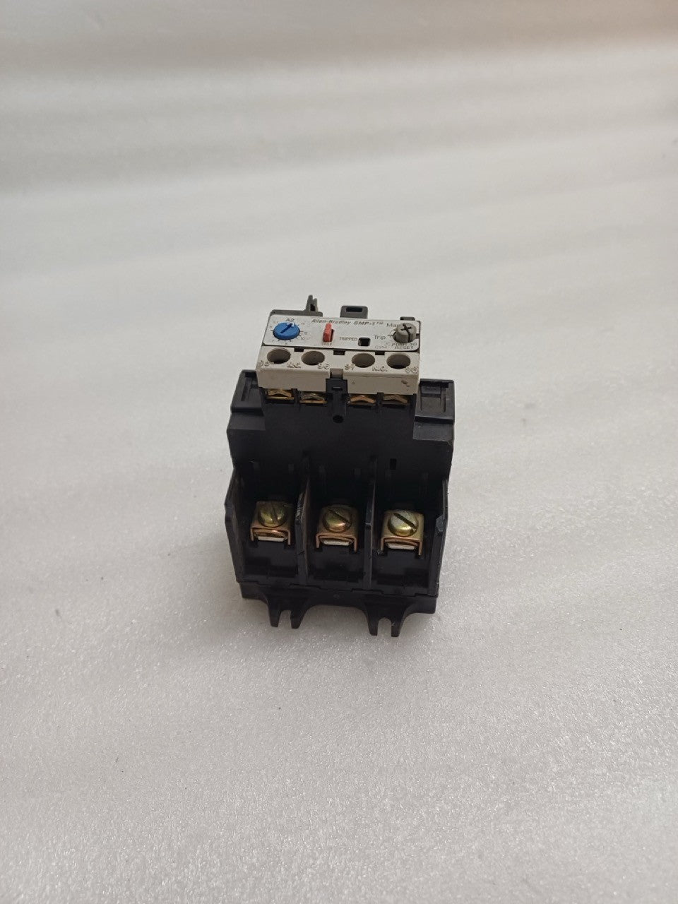 ALLEN-BRADLEY BULLETIN 592 SMP CAT 592-A2GA SOLID-STATE MOTOR OVERLOAD RELAY