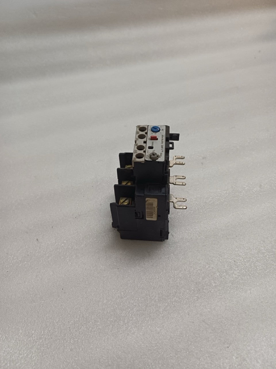 ALLEN-BRADLEY BULLETIN 592 SMP CAT 592-A2GA SOLID-STATE MOTOR OVERLOAD RELAY