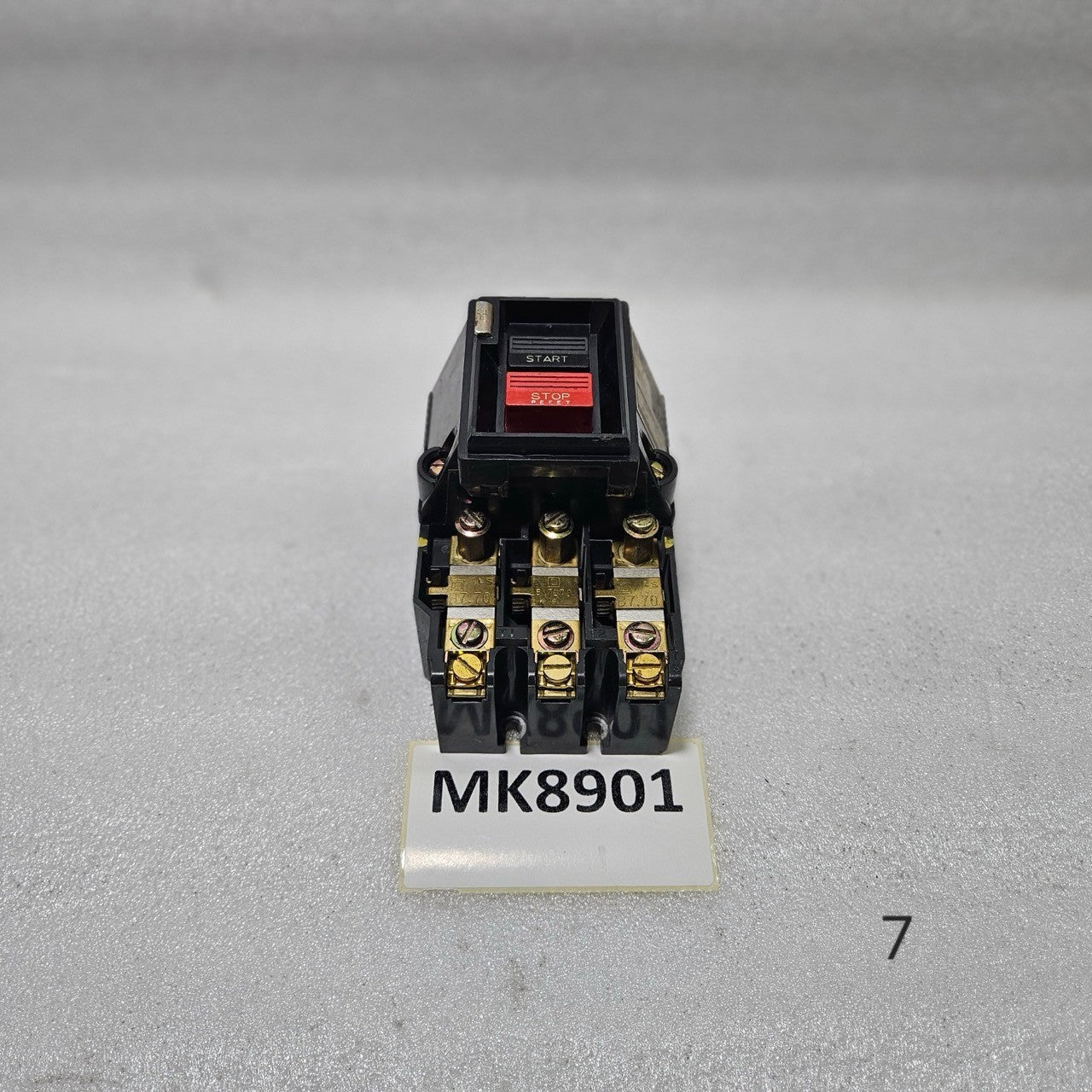 SQUARE D 2510-MCO-3 MANUAL MOTOR STARTER NEMA SIZE M-1 600V 3-PHASE INDUSTRIAL C