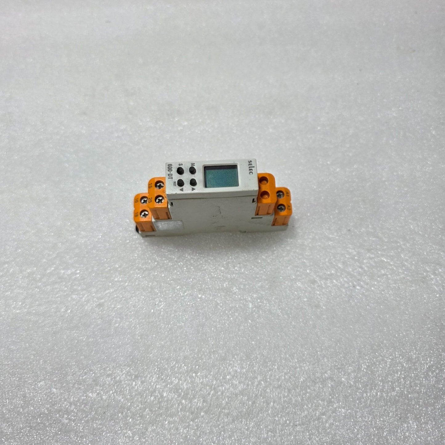 SELEC 600DT-CU MULTIFUNCTION TIMER RELAY, 0.1S–999H, 20–240V AC/DC, 8A