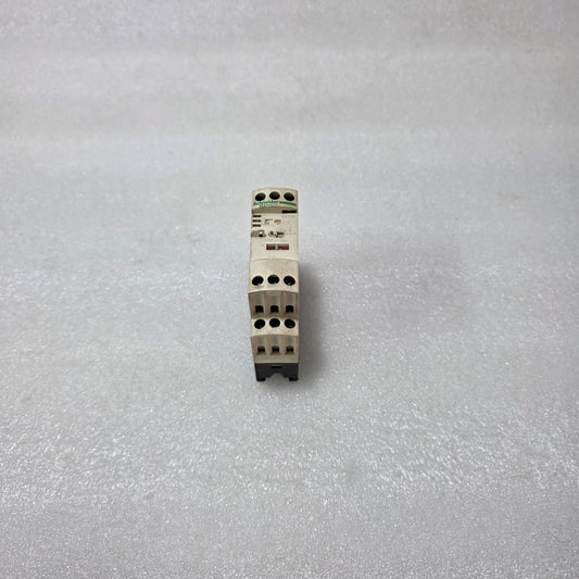 RE7TP13BU ZELIO TIME MULTIFUNCTION TIMER RELAY, 0.05S–300H, 24–240V AC/DC