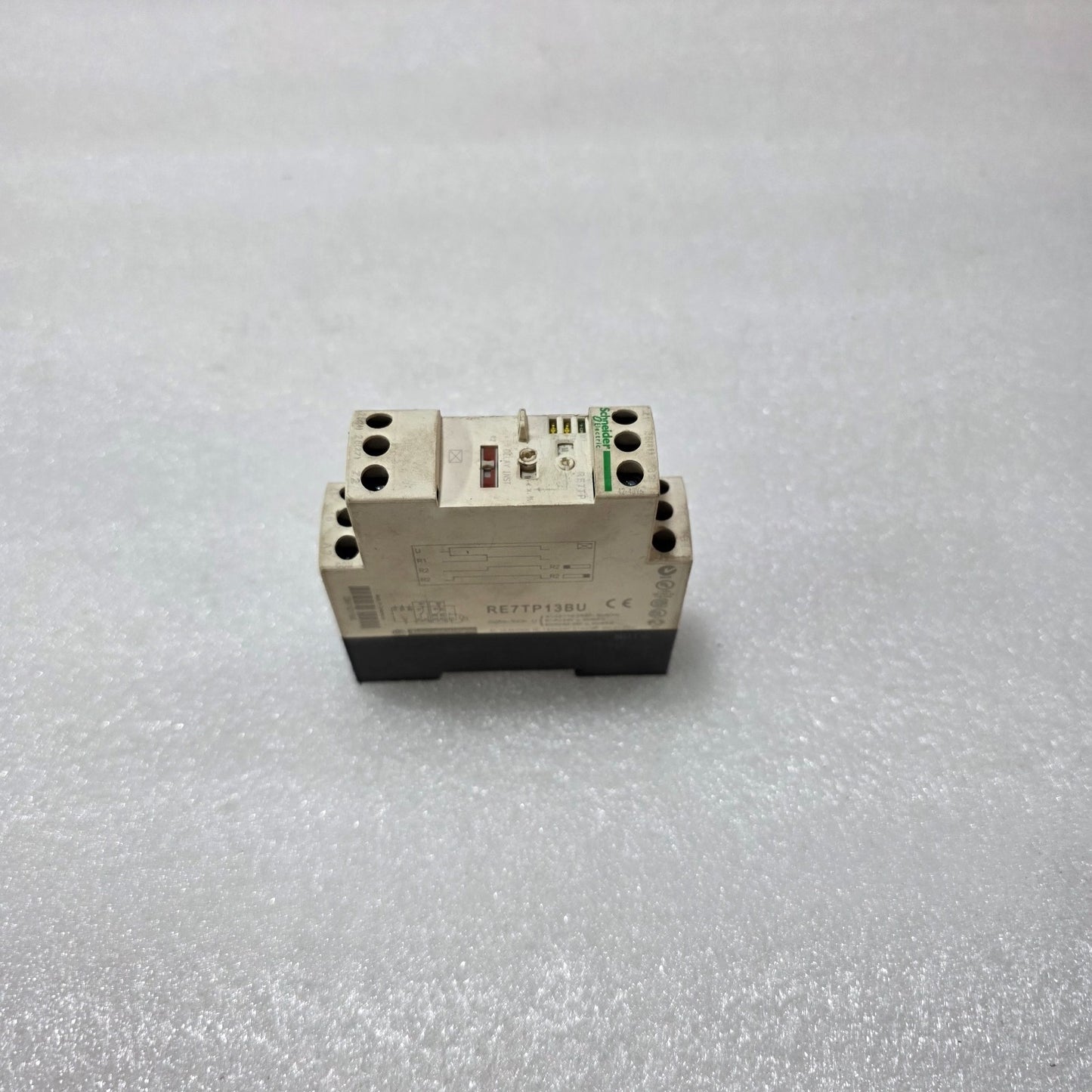 RE7TP13BU ZELIO TIME MULTIFUNCTION TIMER RELAY, 0.05S–300H, 24–240V AC/DC