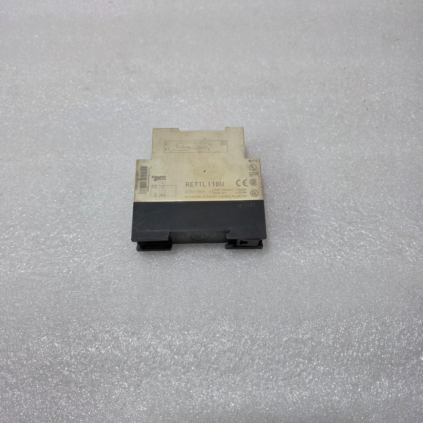 RE7TL11BU ZELIO TIME DELAY RELAY, 0.05S–300H, 24–240V AC/DC
