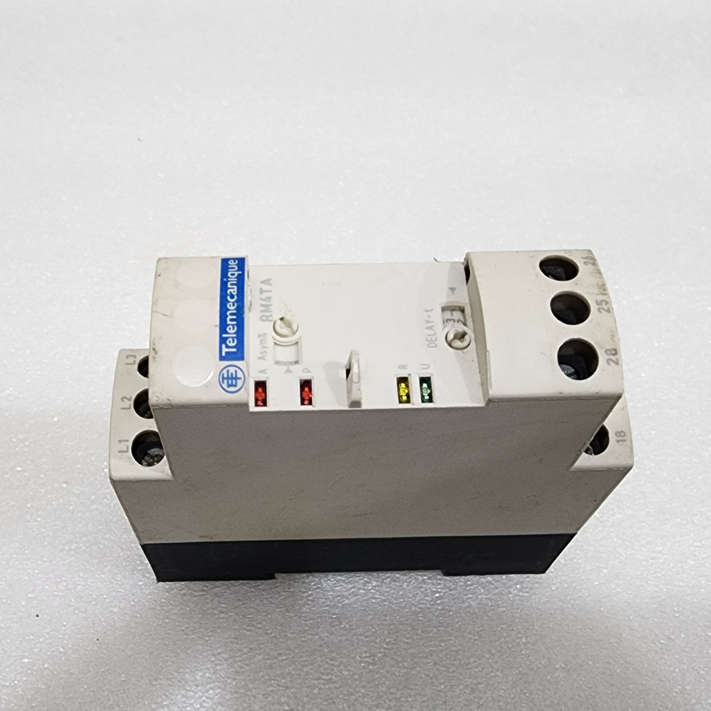 RM4TA32 3-PH NETWORK CONTROL RELAY 380-440V