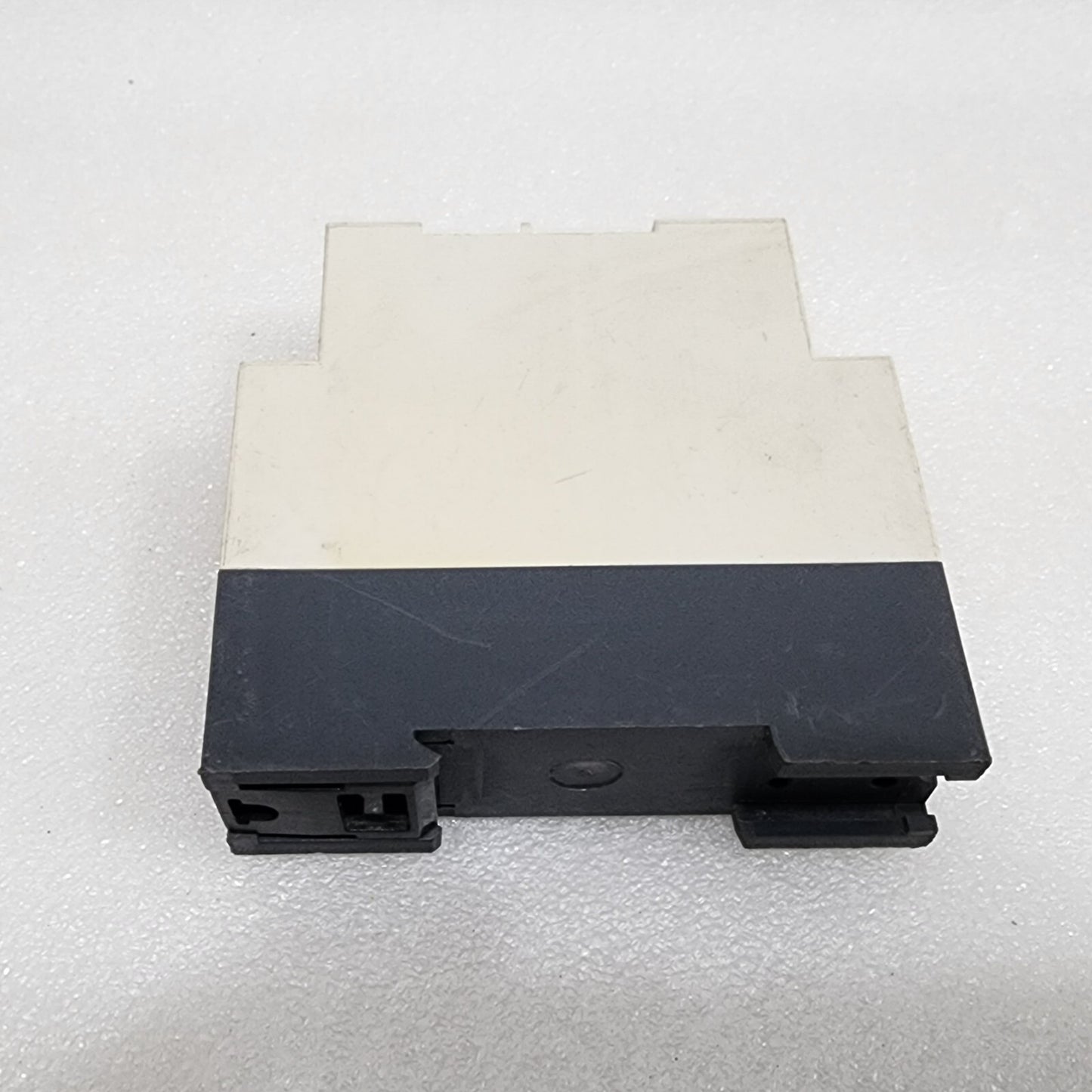 RM4TA32 3-PH NETWORK CONTROL RELAY 380-440V