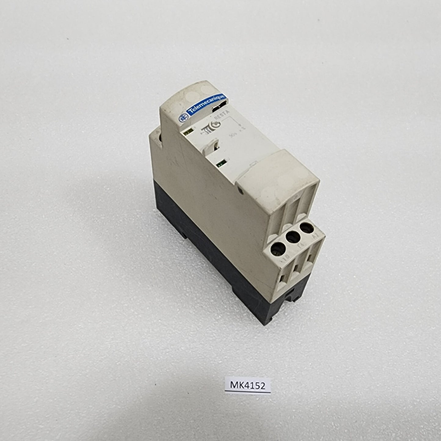 RE8TA31BU TIMING RELAY 110-240VAC/24VAC-DC 0.3S-30S