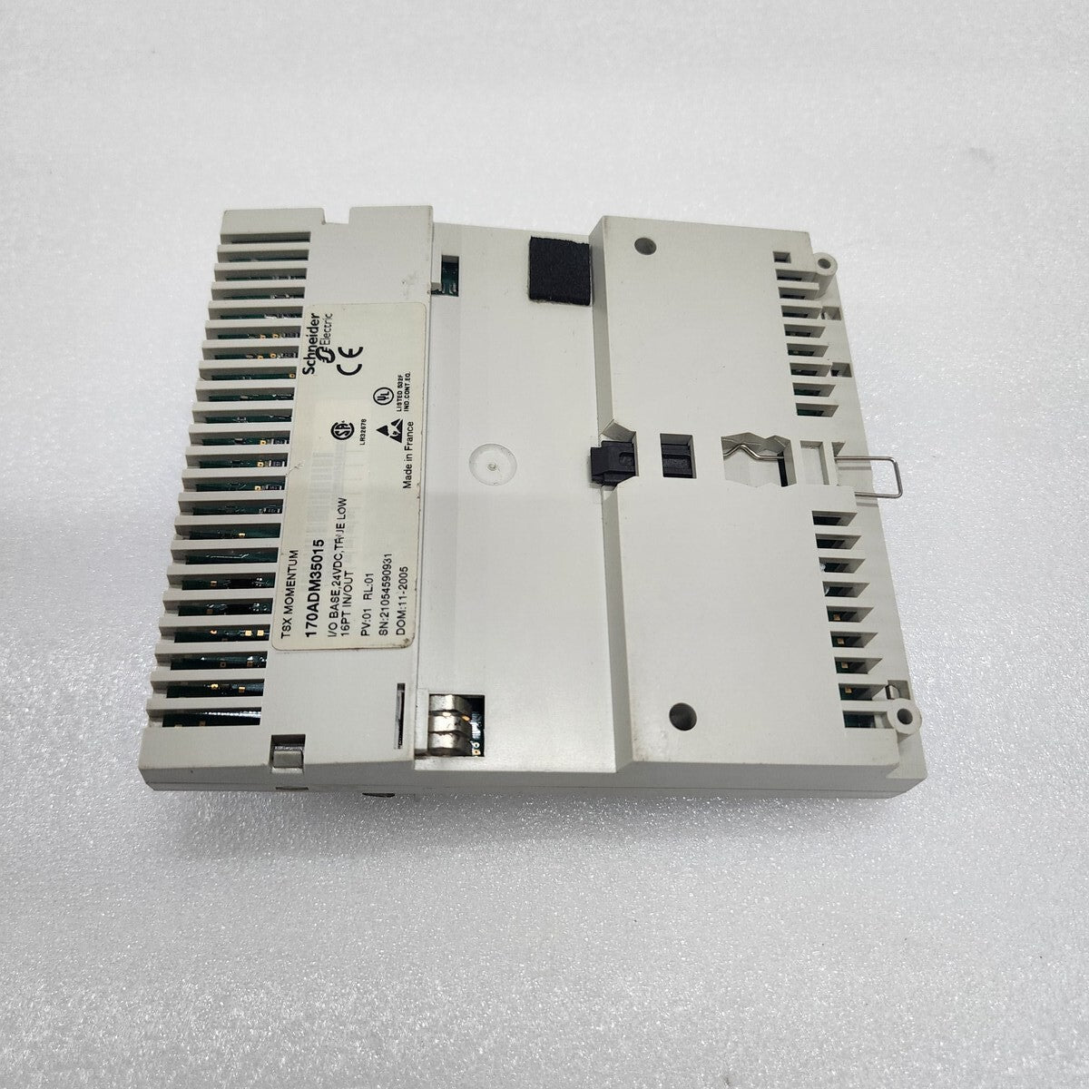 170ADM35015 I/O BASE 24 VDC 16PT IN/OUT
