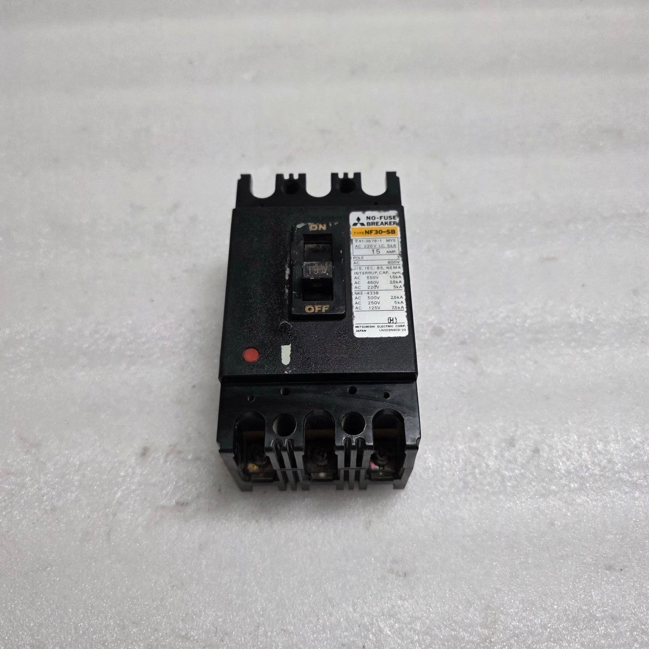MITSUBISHI NF30-SB 3-POLE CIRCUIT BREAKER 15A