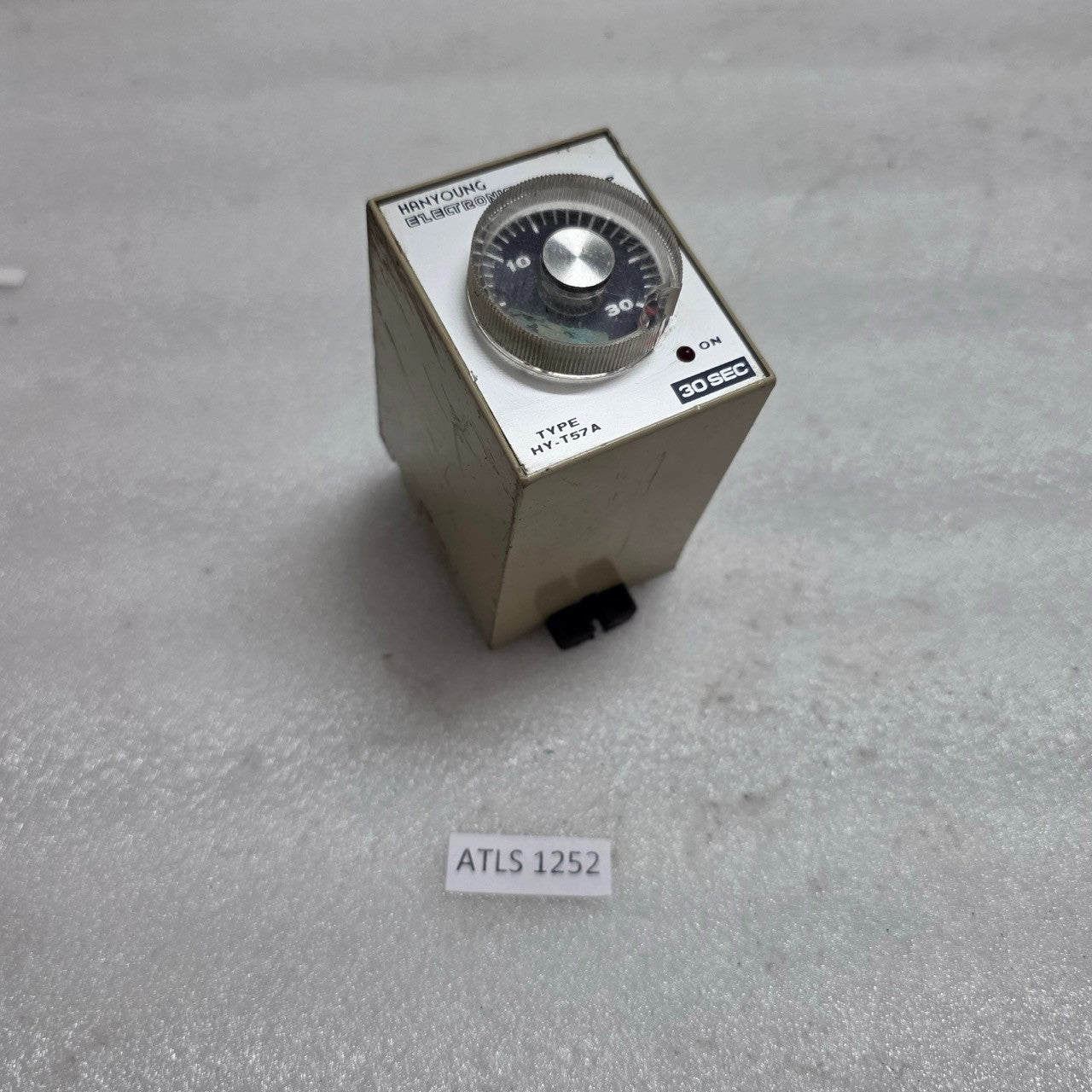 HANYOUNG HY-T57A SUPER TIMER / TIME DELAY RELAY AC110V/220V